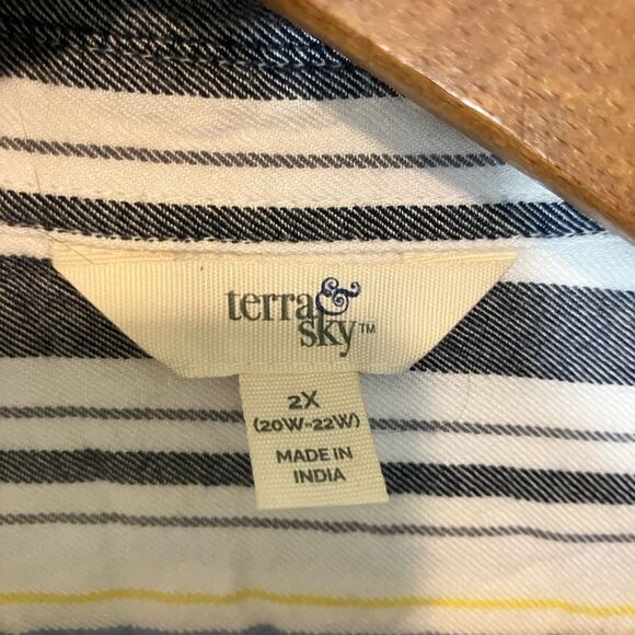 Terra & Sky, casual, button-down shirt, size 2XL, excellent condition - Picture 2 of 2